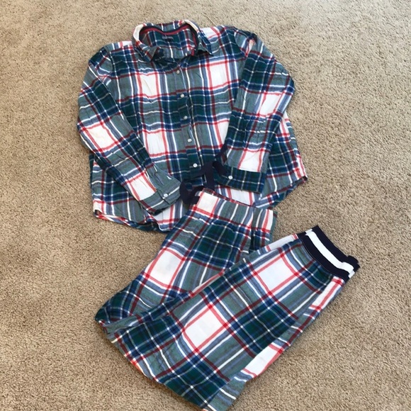 Aerie medium plaid flannel two piece pajama set .